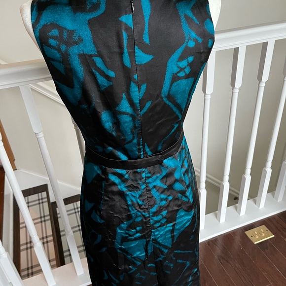 Abstract Tahari Dress - Picture 3 of 8